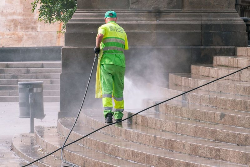 Treppenhausreinigung – M&C Cleaning Solutions